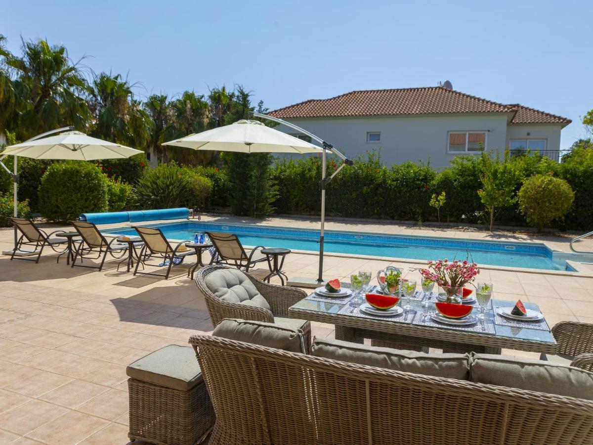 Villa Meneou Seaside Mansion 7 Lárnaca Exterior foto